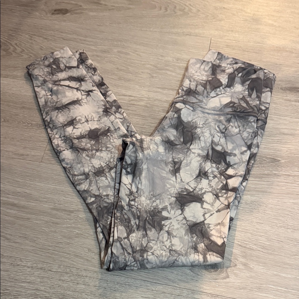 Lululemon Athletica Marble Pattern Leggings